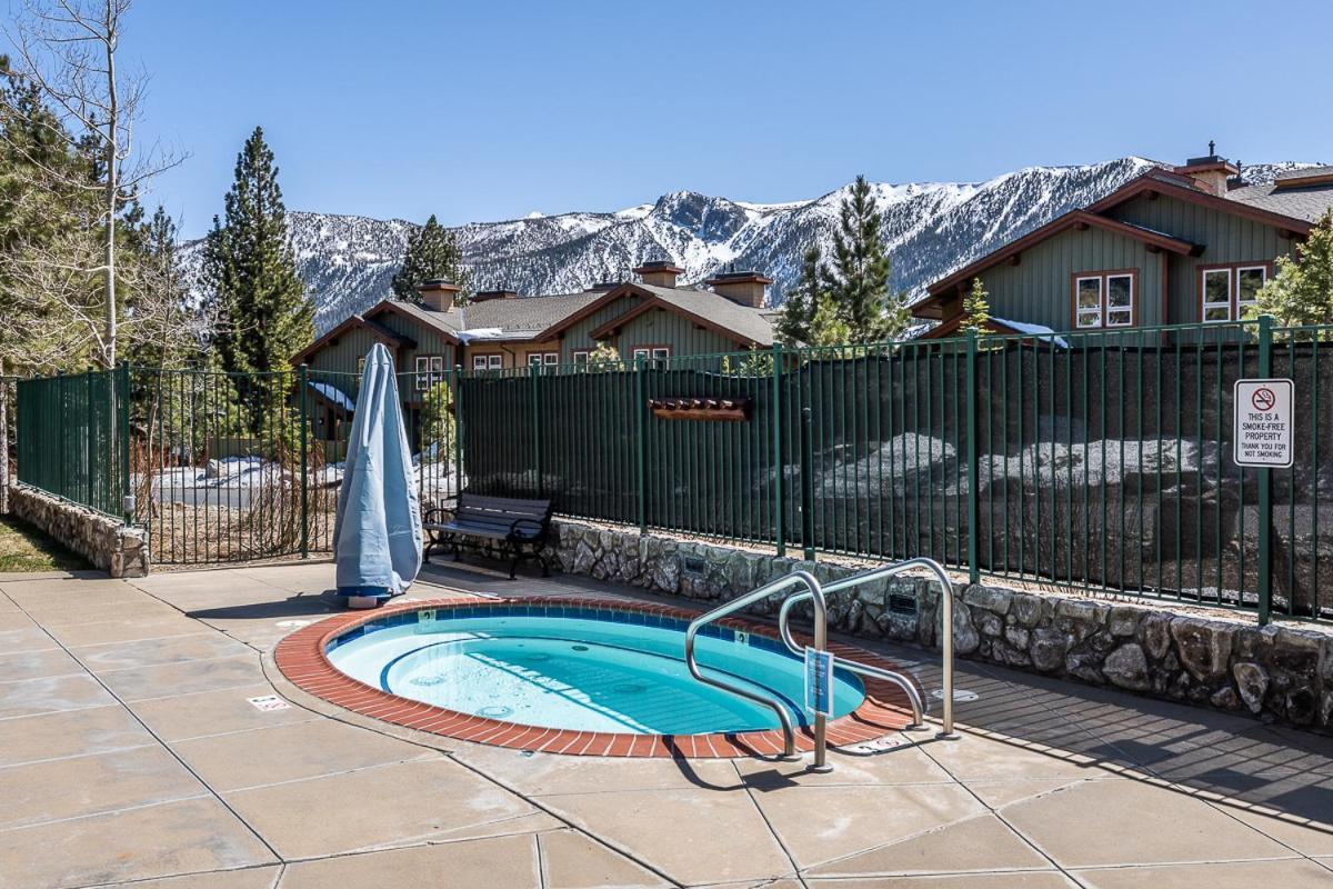 Ski In Ski Out Juniper Springs Lodge #351 Luxury Slope-Side 2 Bedrm 2 Bath End Unit! Mammoth Lakes Buitenkant foto